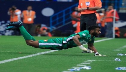 احتفال حارس مرمى أُحد أمام الهلال يُثير الجدل في الدوري السعودي