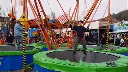 Un tour entre les attractions de la fête foraine de Saint-Avold