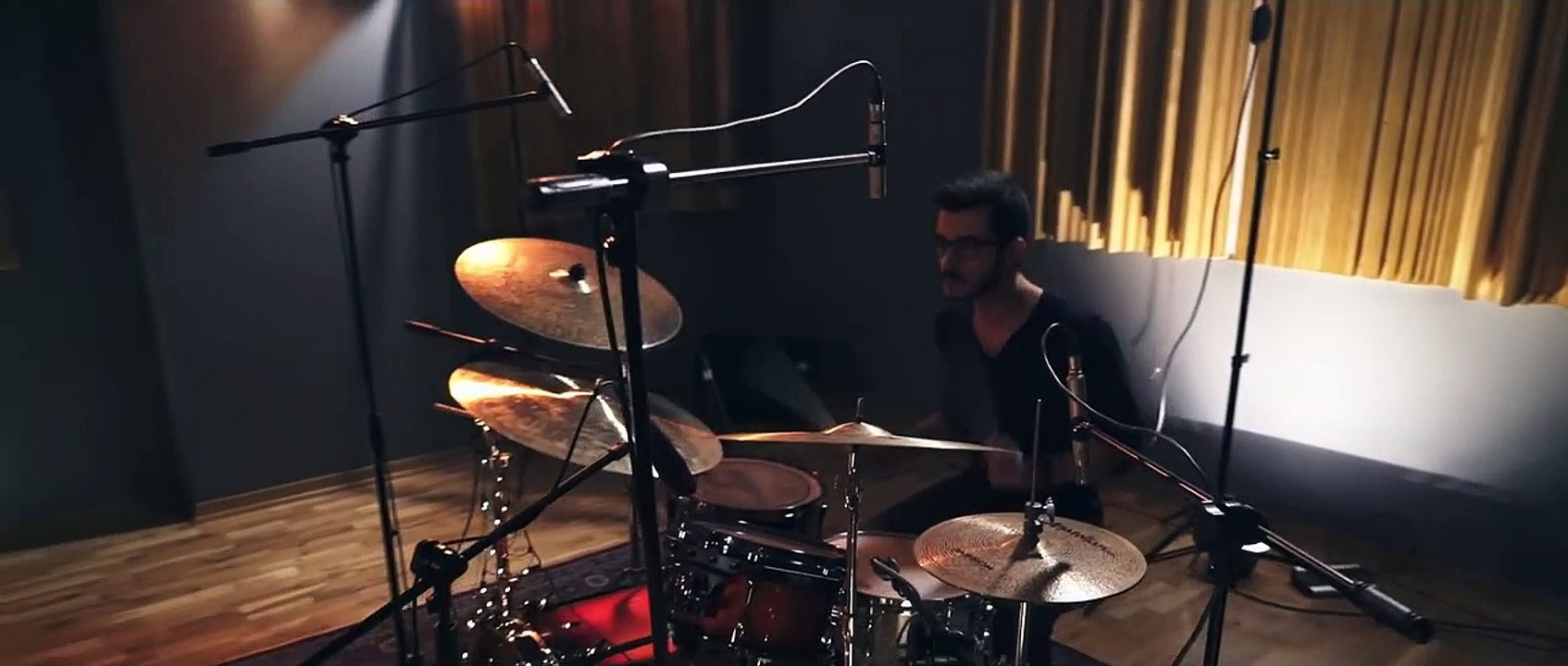 Ansızın Bi' İnfilak - Bi' Tek Biz mi Sarhoşuz