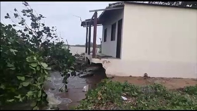 Erosão e destruição em Barra Nova