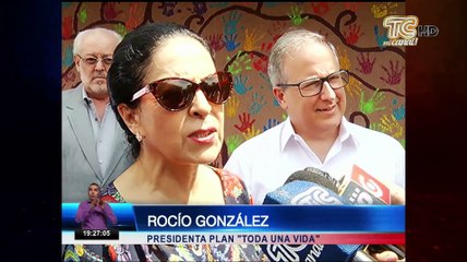 Primera dama visitó pacientes de SOLCA