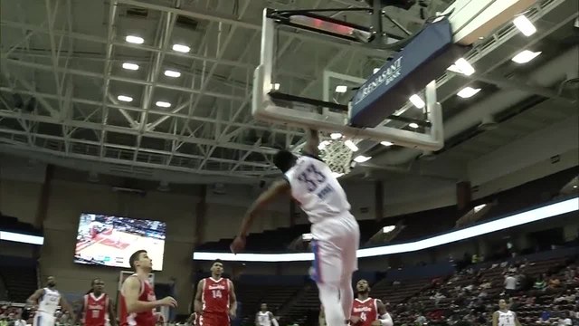 Chris Wright flies in for the alley-oop slam