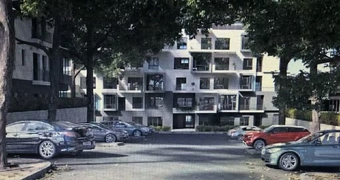 بنتهاوس فاخر نصف تشطيب في ايست تاون سوديك