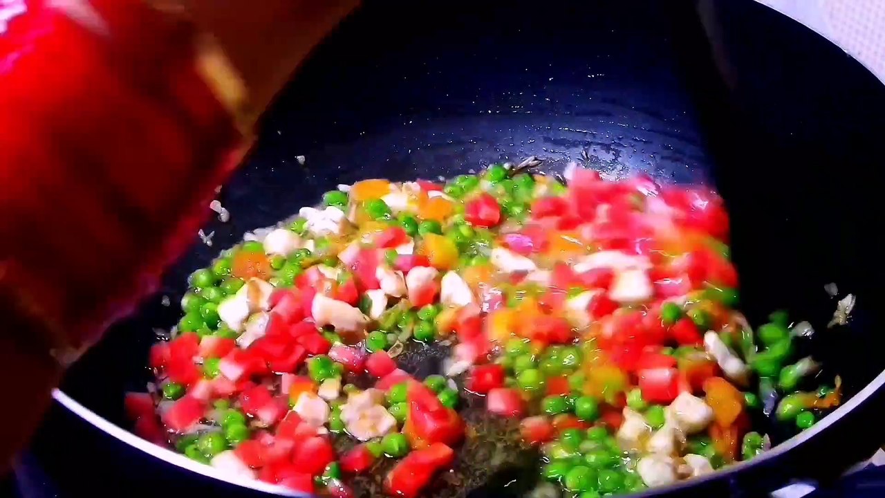 Homemade spicy macaroni recipe گھر پہ اسپائسی میکرونی بنانے کی ریسپی  | by Cooking With Saima |
