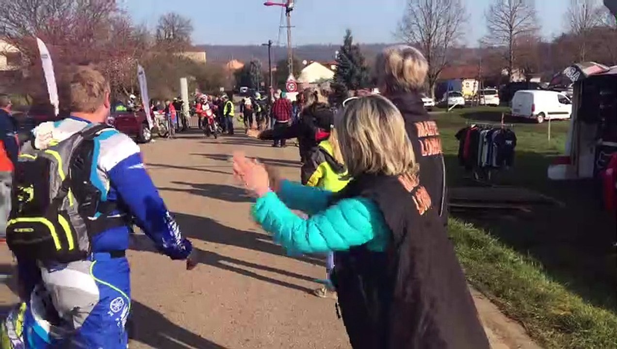 FAULX LA RUMONT Ambiance au départ de la Val de Lorraine Classic