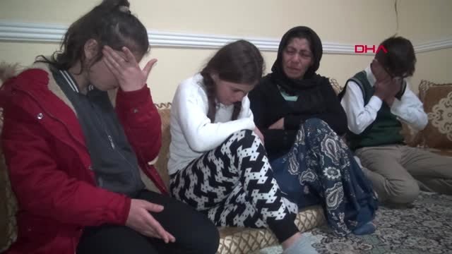 Hakkari Babaları Ölen, Anneleri Cezaevinde Olan 3 Kardeşe Muhtar Sahip Çıktı
