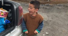 Oyuncak Alan Küçük Mirza'nın Mutluluğu Sosyal Medyada Beğeni Topladı