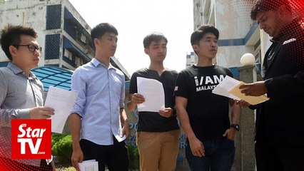 UM students who were manhandled by Umno supporters say they had protested against Maszlee, too