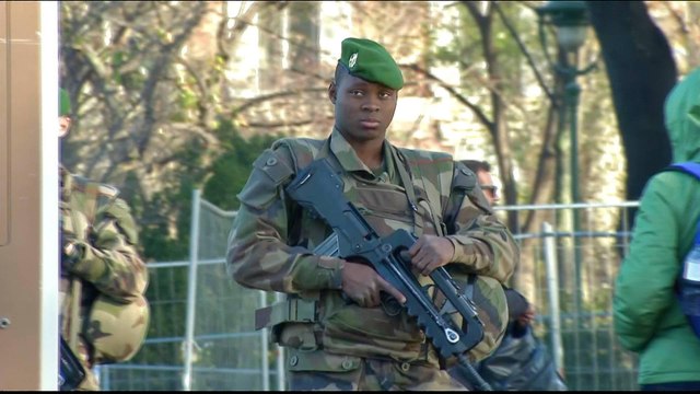 French police ban 'yellow vest' protesters from Champs-Elysees