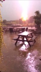 La foudre frappe tout prêt de lui... Grosse frayeur