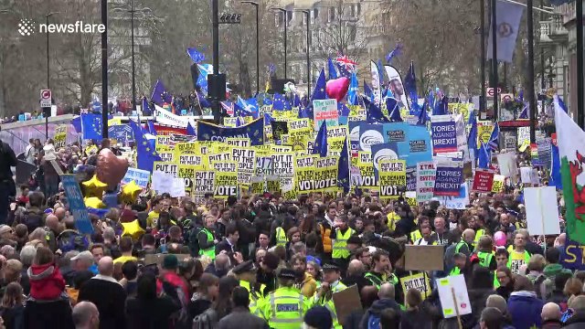 Actor Steve Coogan joins hundreds of thousands at People's Vote rally in London