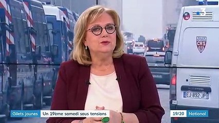 Un policier évacué en marge des manifestations de "gilets jaunes"