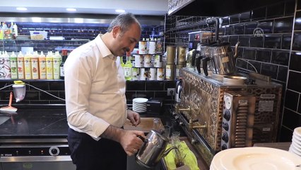 Bakan Gül üniversite öğrencileriyle buluştu - GAZİANTEP