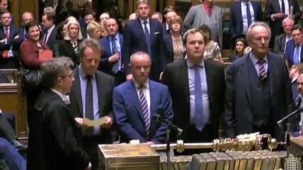 May regresa a Reino Unido para convencer al Parlamento