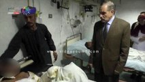 محافظ أسيوط يزور طفلين بالمستشفى الجامعى أصيبا بصعق كهربائى من سلك ضغط عالى