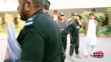 Charsadda Police In Action - Behen Ne Behen Ke Jan Lay Le