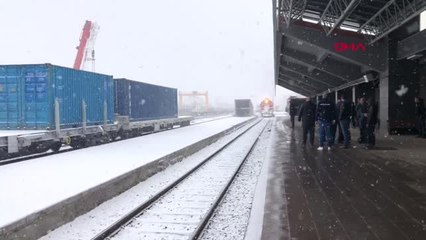 Kars Özel Yolcu Treni Kars'a Geldi