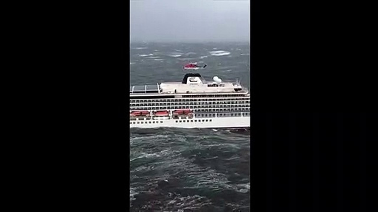 Kreuzfahrtschiff vor Norwegen in Seenot
