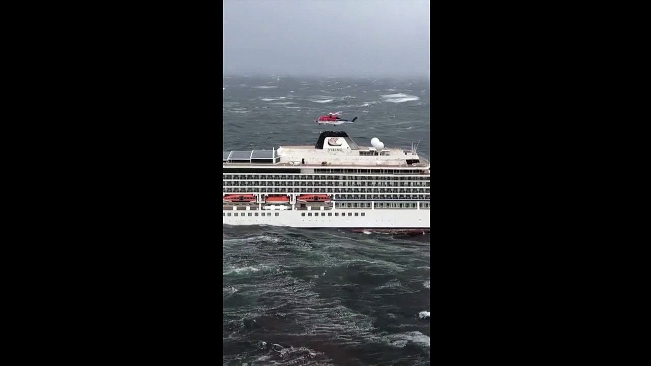 Kreuzfahrtschiff vor Norwegen in Seenot