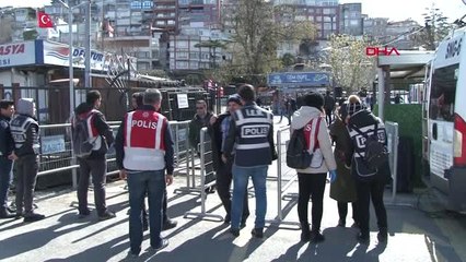Üsküdar'dan Vapurla Yenikapı'ya Gidiyorlar