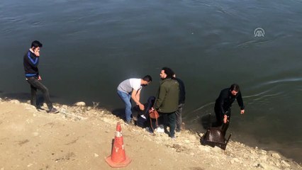 Fotoğraf çektirirken Meriç'e düşen kadın kurtarıldı - EDİRNE