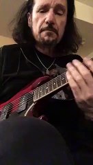Bruce Kulick jamming on a '65 SG Special!