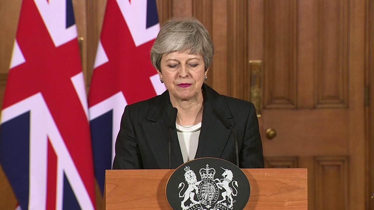 May stellt Rücktritt in Aussicht