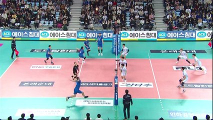 현대캐피탈, 적지에서 먼저 2승...우승까지 '1승' / YTN