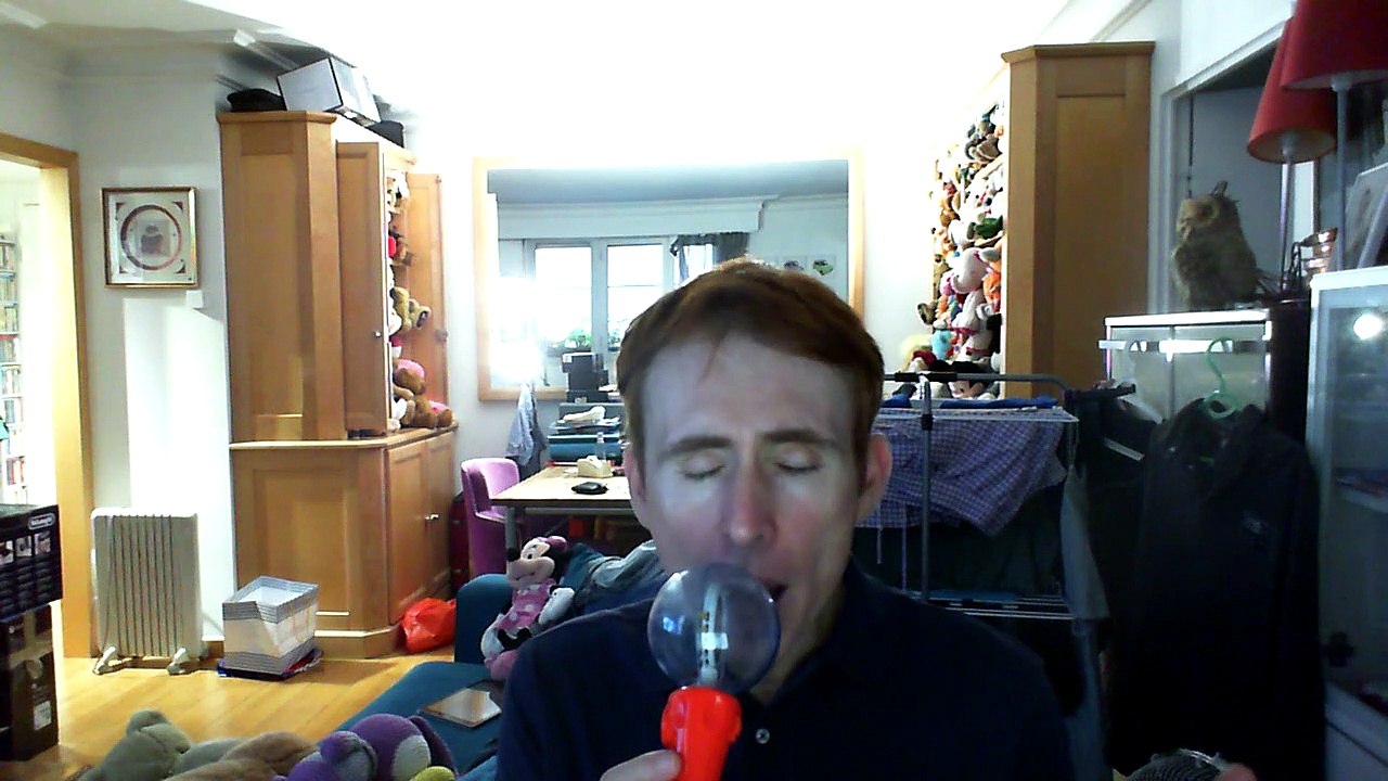 Wiwi égratigne "i lie and i cheat" de Won Ton Ton