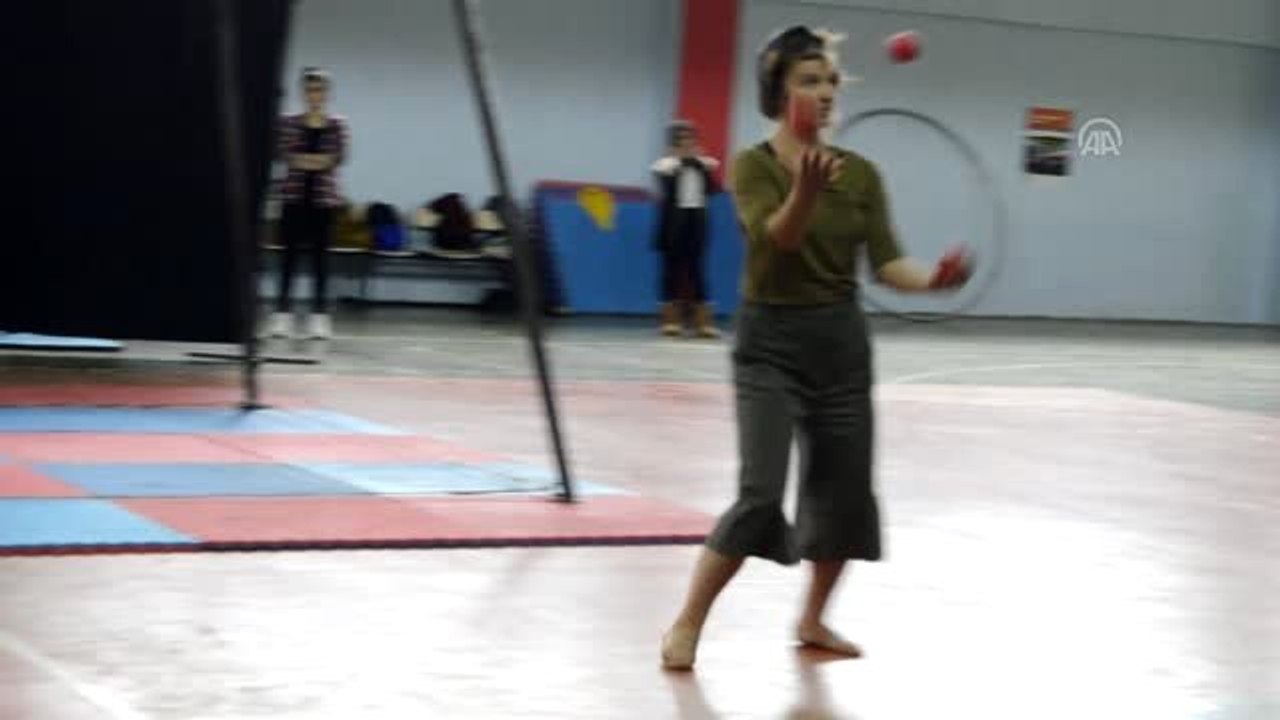 Sason'da Sirk Gösterisi