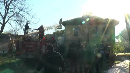 Felçli Adam Sobadan Çıkan Yangında Öldü (2)