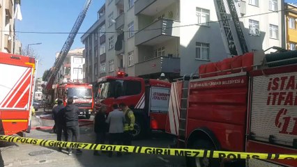 Güngören'de çatı yangını - İSTANBUL
