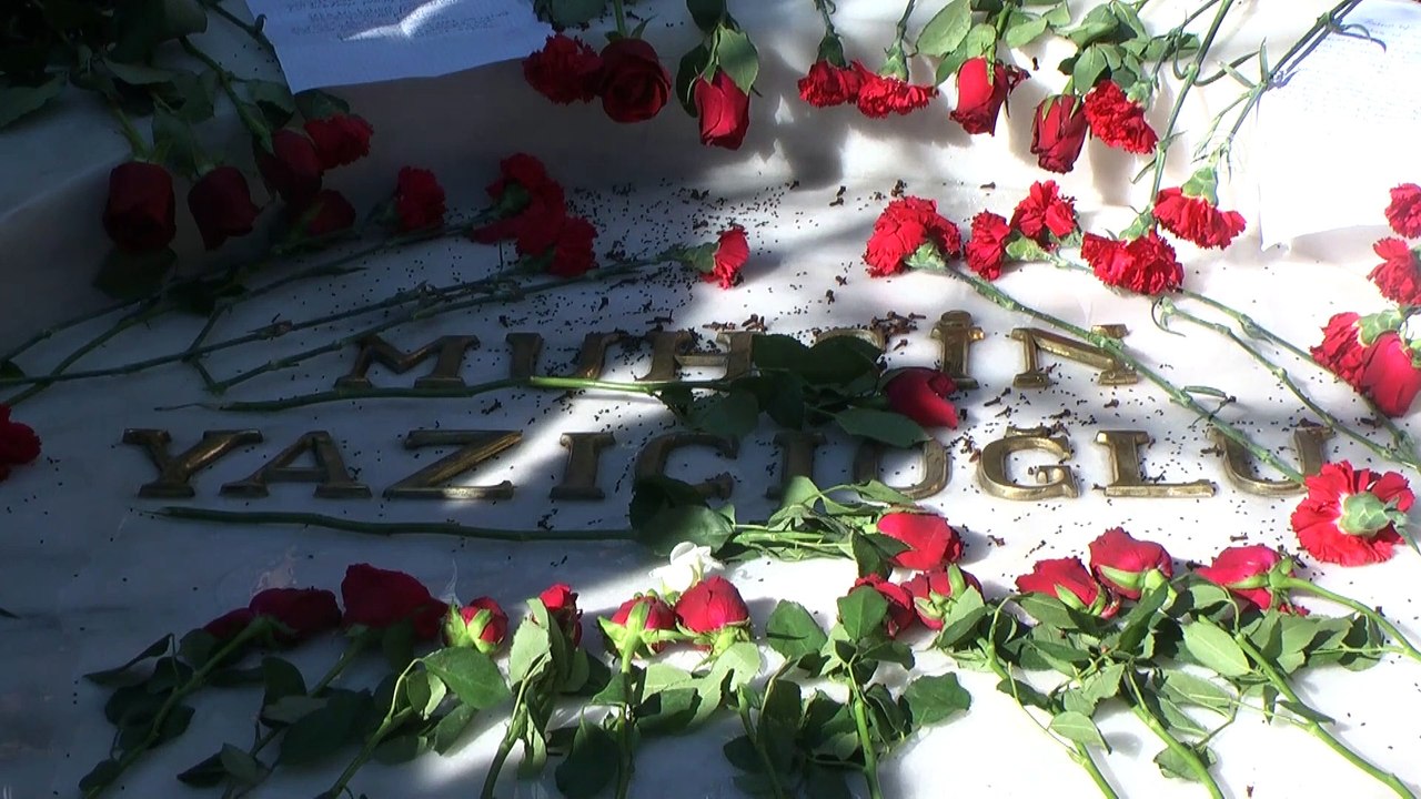 Muhsin Yazıcıoğlu kabri başında anıldı - ANKARA