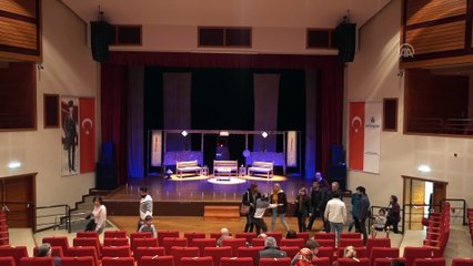 'Aşk.. Bir Zamanlar...' oyunu tiyatroseverlerle buluştu - İSTANBUL