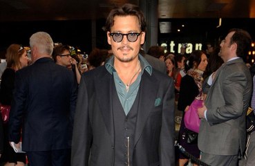Batalha judicial de Johnny Depp contra advogados é adiada