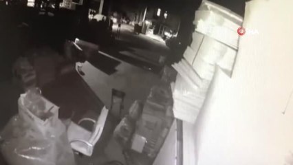 263 Adet Su Sayacını 1 Dakikada Çalan Hırsızlar Güvenlik Kamerasına Yakalandı