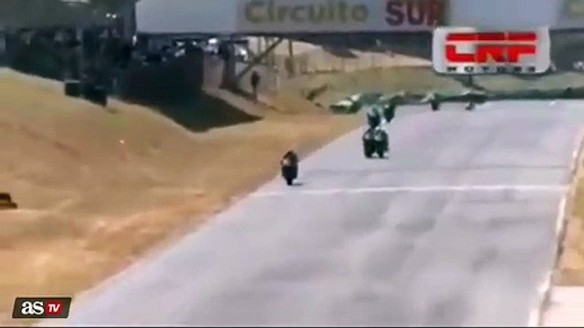 Bagarre entre deux pilotes de Superbike