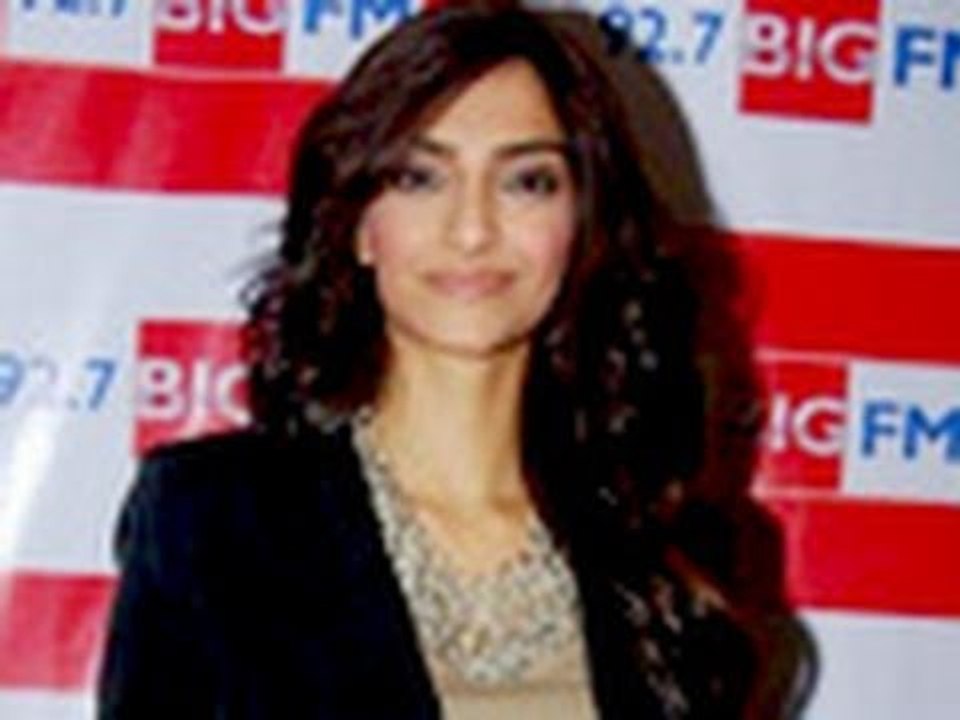 Sonam Kapoor loves to write
