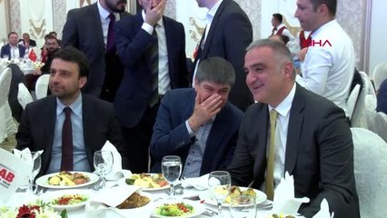 Antalya Bakan Ersoy'dan Turizmcilere Yasa Müjdesi