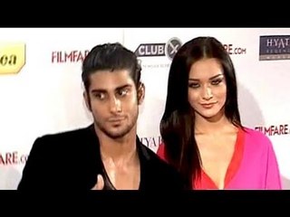 Prateik moves in with Amy