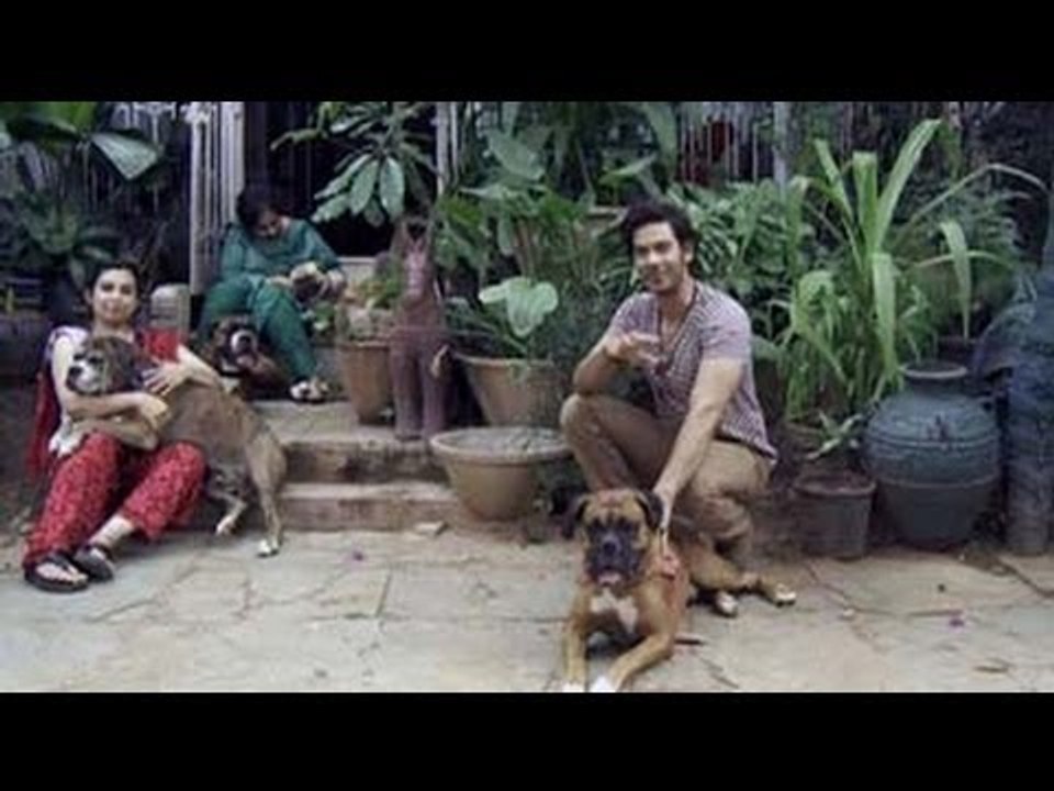 Heavy Petting with the Tanejas