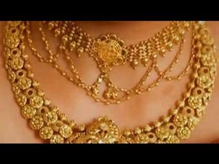 Promo: Sabyasachi blends tradition with modernity