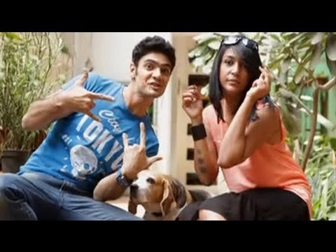 Heavy Petting: Shweta Salve trains her dog by tempting her with food treats