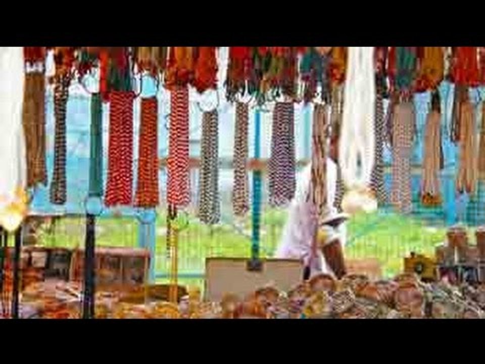 Jaipur, India: Hawa Mahal, best place to buy traditional items