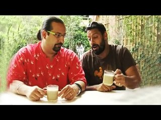 FoodMad: What do you like to have with your cutting chai?