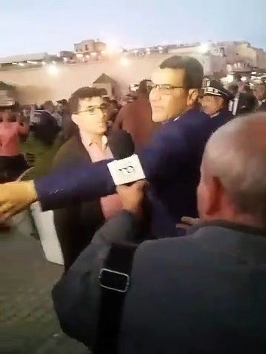 العثماتي بمكناس برفض الادلاء بأي تصريح ثم اهانة و تعنيف الصحفيين من طرف حراس الأمن الشخصيين