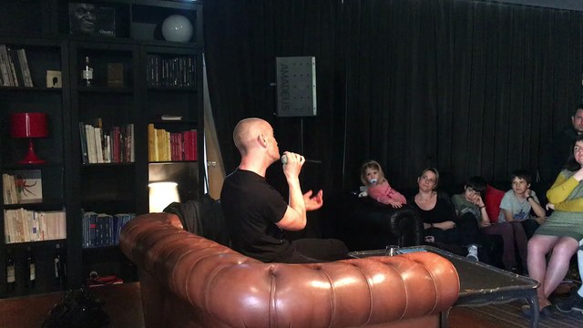 Face aux lecteurs à Aix : Aldebert, chanteur star des familles, rencontre ses petits fans