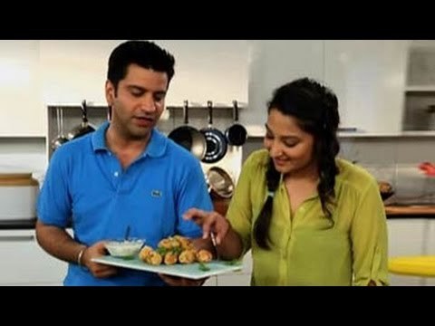My Yellow Table: Learn to cook Mirchi Palak curry & Olive Paranthas with chef Kunal Kapur
