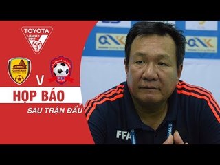 HLV Hoàng Văn Phúc ấn tượng với nền tảng thể lực của các học trò