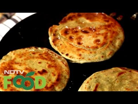 Watch recipe: Lehsun Pudina Parantha